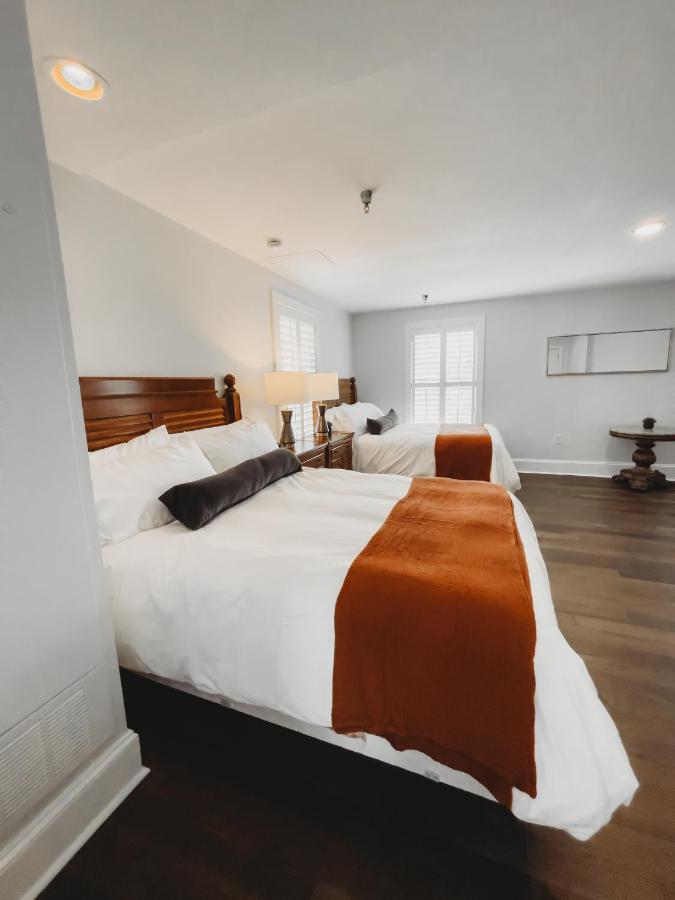The Jefferson Inn 서던파인스 외부 사진