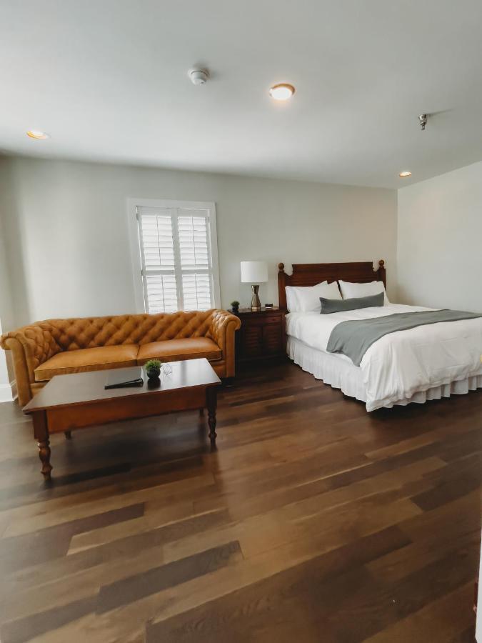 The Jefferson Inn 서던파인스 외부 사진