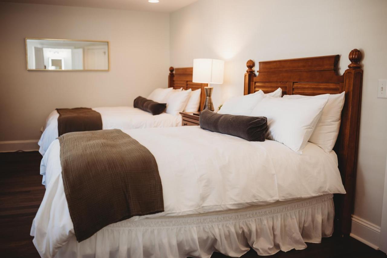 The Jefferson Inn 서던파인스 외부 사진